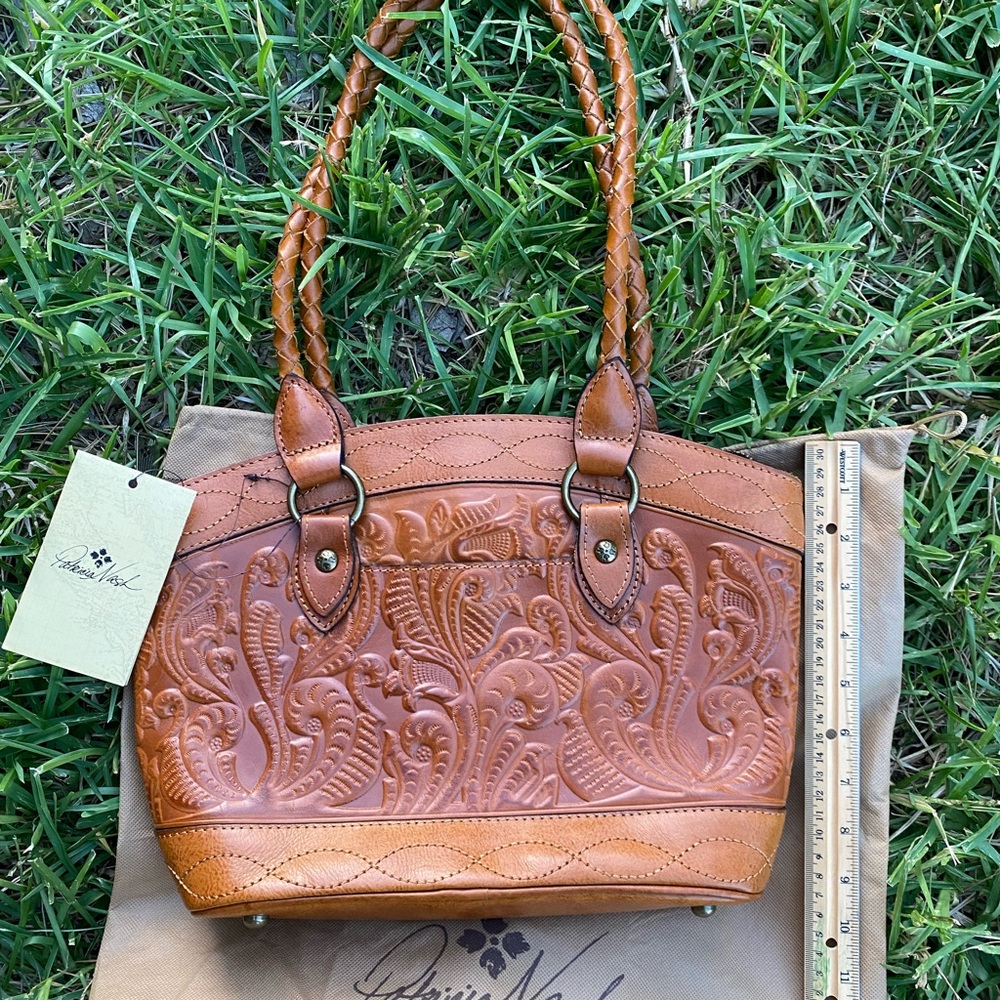 NWT Patricia Nash Zorita Burnished Tooled Leather Shoulder Bag